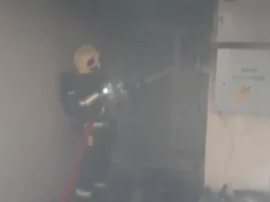 Bakıda yaşayış binasındakı yanğın söndürüldü