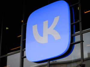 Top 5 VK Klipləri: əri ilə döymə, pişik manikür və şirniyyatlar və zəifliklər