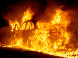 Somalidə futbol üzrə Avropa çempionatının yayımlandığı kafenin yaxınlığında avtomobil partlayıb