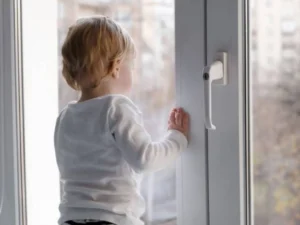 Cəlilabadda hündürlükdən yıxılan azyaşlı həlak oldu