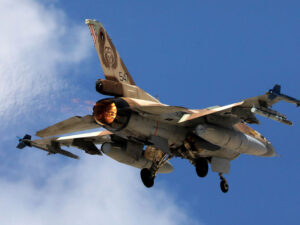 ABŞ Ukrayna Hərbi Hava Qüvvələri üçün F-16-da elektron döyüş sistemlərini yenidən proqramlaşdırıb
