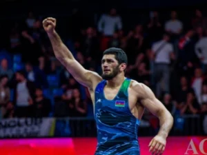 Maqomedxan Maqomedov 1/4 finala yüksəlib