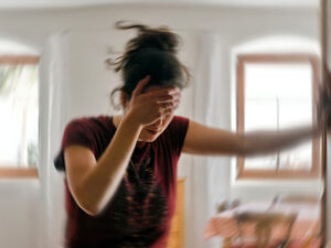 Həkim insult keçirən insana necə kömək edəcəyini izah etdi