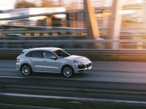 OlympCityStroy-un həmtəsisçisinin Porsche avtomobili İvanov işində həbs edilib