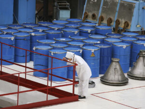 Rusiya uranından ən çox asılı olan dost olmayan ölkənin adı açıqlanıb