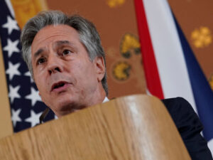 Blinken Ukraynada sülhə gedən yolu açır