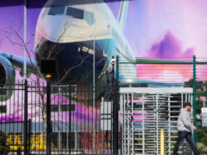 Boeing mexaniklər həmkarlar ittifaqı tətilinə görə həddindən artıq tədbirlər görməyə qərar verdi