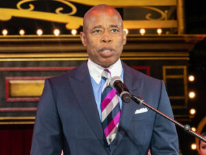 Nyu York meri ittihamlarla üzləşib