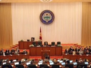 Qırğızıstan parlamenti “Sakitlik haqqında” qanunu qəbul edib