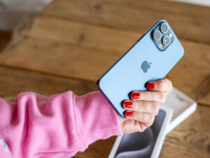 İndi iPhone sahiblərinin bir işi görmək ehtimalı iki dəfə çoxdur