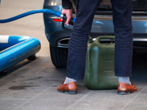 ABŞ-da Milton qasırğası səbəbindən kütləvi şəkildə benzin alınır