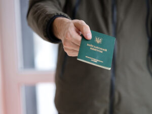 Ukraynalı kişilər İsveçrədən daha tez-tez sığınacaq istəməyə başladılar