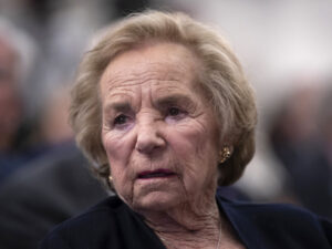 Kennedi ailəsinin ən yaşlı üzvü ABŞ-da xəstəxanaya yerləşdirilib