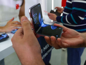 Ruslar daha çox Çin smartfonlarını almağa başladılar