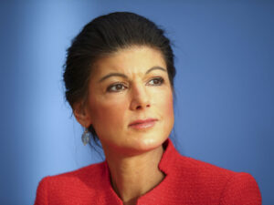 Almaniyada kanslerliyə namizəd Merz tənqid edilib