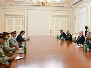 İlham Əliyev Pakistanın Birləşmiş Qərargah Rəisləri Komitəsinin sədrini qəbul edib