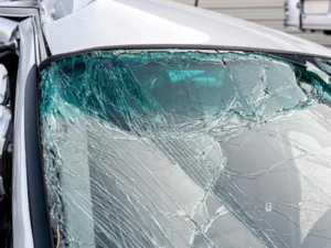 İsmayıllıda minik avtomobilləri toqquşub