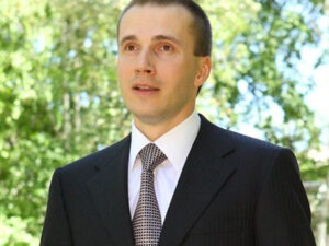 Yanukoviçin oğlu Rusiya vətəndaşlığını alıb