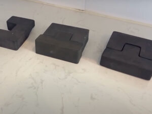 Çin Ayda tikinti üçün xüsusi kərpiclər hazırlayıb