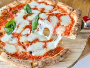 Almaniyada bir pizzacı satışları artırmaq üçün pizzasına kokain qatıb