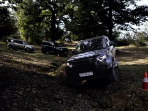 Bakı-Lənkəran marşrutu üzrə yolsuzluq avtomobillərinin yürüşü keçirilib