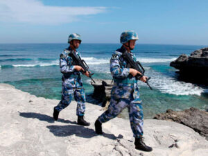 Çin sahil mühafizə gəmisi Filippin gəmisi ilə toqquşub