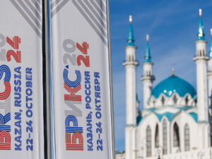 Amerikalı professor BRİKS-in yaradılmasının səbəblərindən birinin adını çəkdi