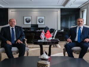 Şimali Kipr prezidenti Tatar və xarici işlər naziri Fidan Ankarada görüşüb