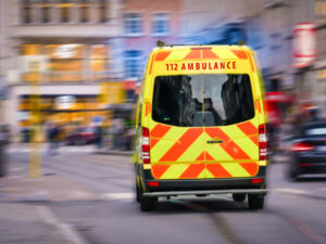 Britaniyada təcili yardım həkimlərinə “at və get” sxemi tövsiyə olunub