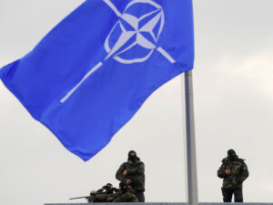 ABŞ NATO-nun daim genişlənən bir ittifaq kimi qəbul edilməsinə son qoymaq istəyib ABŞ NATO-nun daim genişlənən bir ittifaq kimi qəbul edilməsinə son qoymaq istəyib