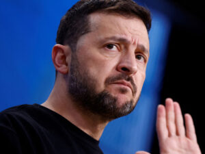 NATO-nun keçmiş komandanı Zelenskinin artan ümidsizliyindən danışıb