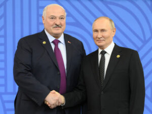 Lukaşenko Oreşniki Belarusda yerləşdirməyə hazır olması barədə zarafat edib