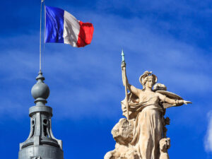 Media Fransanın Aİ-nin müdafiə satınalmalarına bloka daxil olmayan ölkələrə çıxışı açmaq planlarından xəbər tutdu