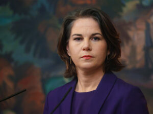 Almaniya Xarici İşlər Nazirliyi Rusiya səfirini Almaniya telekanallarından birində jurnalistlərin qovulması fonunda çağırıb