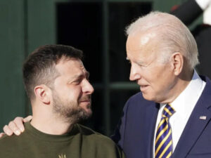 Tramp Baydeni çox milyardlıq xərcləmələrinə görə “axmaq” adlandırıb