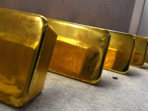 Çində 82,8 milyard dollar dəyərində qızıl ehtiyatı aşkarlanıb