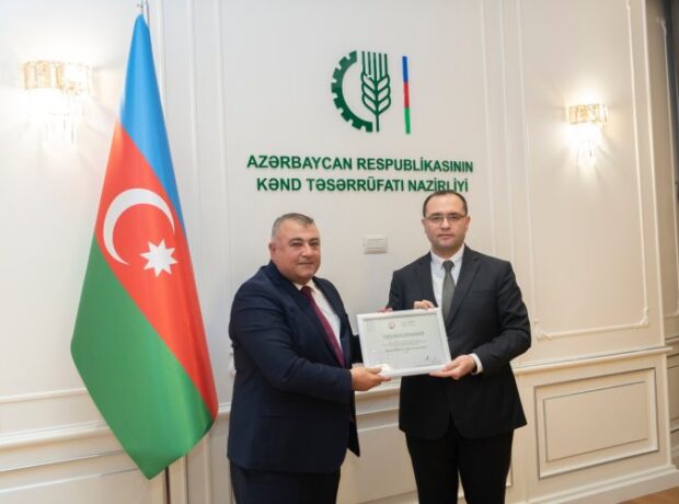 Vüqar Hüseynov ölkə başçısı tərəfindən təltif edilib Vüqar Hüseynov ölkə başçısı tərəfindən təltif edilib