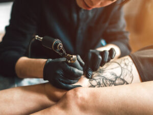 Alimlər insanların başqalarının döymələrinə necə münasibət bəslədiyini kəşf ediblər