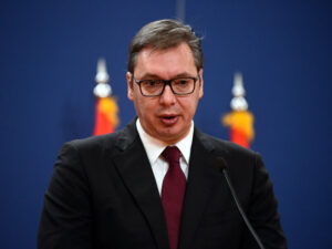 Vuçiç sanksiyalara görə ABŞ və Rusiya ilə danışıqlara başladığını açıqlayıb