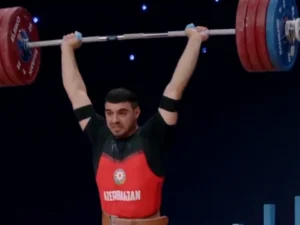 Azərbaycan ağırlıqqaldıranı dünya ikincisi oldu