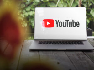 YouTube trafikinin yarısı Rusiya platformalarına keçib