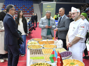 Azərbaycanda ilk dəfə Paxlava və Şirniyyat Festivalı keçirilib