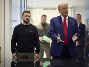 Polşa Trampın Ukraynaya kredit verməkdən imtina etməsi riskini açıqlayıb