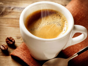 İnsanın reaksiyasını sürətləndirən kofeinin dozası müəyyən edilib