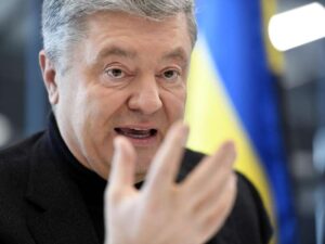 Poroşenko Radanın deputatlarını “Putin üçün işləməkdə” ittiham edib