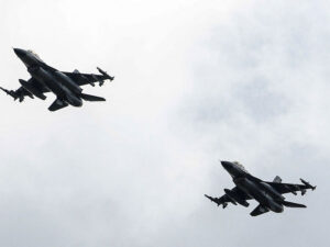 ABŞ Ukraynadakı döyüşlərdə Su-35-in F-16 və Mirage üzərində üstünlüyünü elan etdi