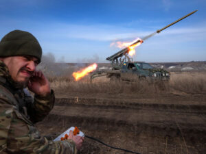 Britaniya Ukraynanın Rusiyanı vurmaq üçün raket hazırladığını açıqlayıb