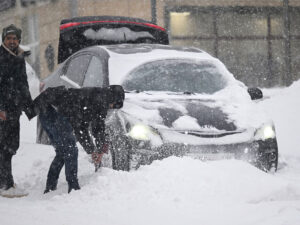 Britaniya sakinləri anomal güclü qar yağacağı barədə xəbərdarlıq ediliblər