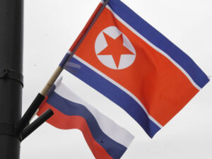 Şimali Koreya nümayəndə heyəti Moskvaya gəlib