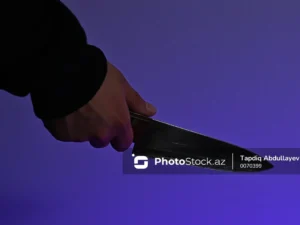 Ana söyüşünə görə tanışını bıçaqlayan şəxsə ŞƏRTİ CƏZA verildi